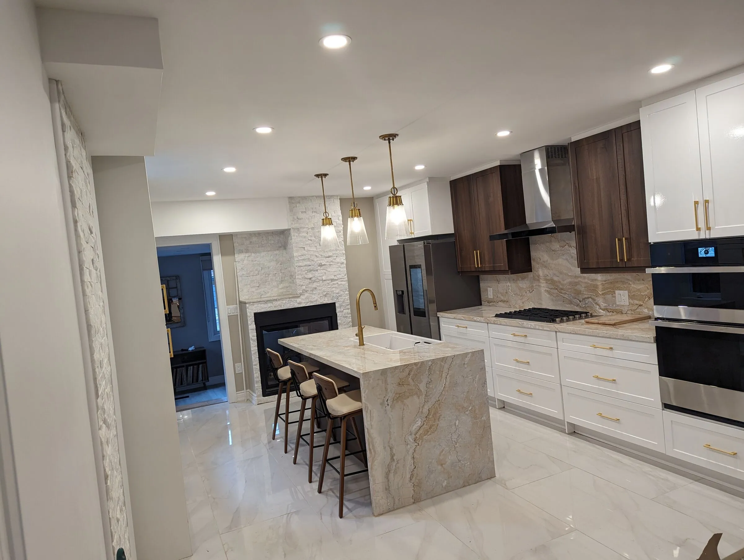 Finished kitchen renovation in Scarborough by EH Contracting